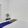 Отель Spot On 91745 Rumah Kost Gresik Syariah, фото 15