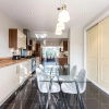 Отель Spacious 3 Bedroom House 10 Mins to Birmingham City Centre, фото 5
