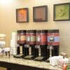 Отель Hampton Inn & Suites Alpharetta, фото 28