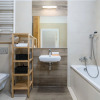 Отель Two Bedroom Apartment Garbary by Renters, фото 9