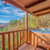 Отель Mountain Top View, 4 Bedrooms, Sleeps 10, Arcade, Hot Tub, Air Hockey, фото 7