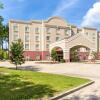 Отель Comfort Suites Northshore Area, фото 1