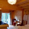 Отель Swan Lodge With Hot Tub, Sauna and Treatments, фото 13