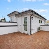 Отель 3BR 2 5BA Rooftop View Green Lake Hideaway, фото 17