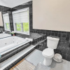 Отель Pocono Escape - Cozy 5br - Sauna-billiard 5 Bedroom Home by RedAwning, фото 19