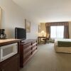 Отель Country Inn & Suites by Radisson, St. Cloud East, MN, фото 7