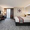 Отель Ramada By Wyndham Leeds East, фото 4