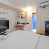 Отель Nice And Cozy Studio At Bassura City Apartment, фото 3