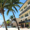 Отель Ocean Plaza Condos by Rentals Your Way, фото 15