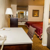 Отель Executive Inn and Suites, фото 6