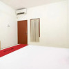 Отель RedDoorz Syariah @ Jalan Menteri Supeno, фото 14