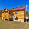 Отель Bryson City Family Cabin - Mins to Smoky Mountains, фото 1