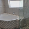 Отель Charming Fully Fitted Double Storey Cottage Near Constantia Village, фото 10
