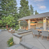 Отель Redding Getaway w/ Hot Tub & Outdoor Kitchen!, фото 1