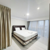 Отель Good And Homey 2Br Loft At Grand Jati Junction Apartment, фото 7