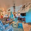 Отель House on 1 1/2 Acres - 30 Mins to Taos Ski Valley!, фото 9