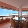 Отель Seafront Apartment Las Canteras Beach 24 в Лас-Пальмас-де-Гран-Канарии