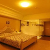 Отель Romantic West Street Hotel Guilin North Station Branch, фото 1