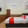 Отель OYO 810 Idola Residence, фото 4