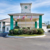 Отель Econo Lodge, фото 1