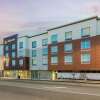 Отель La Quinta Inn & Suites by Wyndham Kansas City Beacon Hill, фото 1