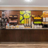 Отель La Quinta Inn & Suites by Wyndham N Little Rock-McCain Mall, фото 12