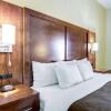 Отель Comfort Inn And Suites Athens, фото 6