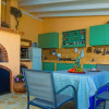 Отель BBQ-Balcony-42Mbps-King-Backyard-Full Kitchen-2, фото 6