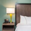 Отель La Quinta Inn & Suites by Wyndham Newport, фото 25