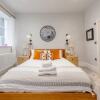 Отель Bright and Stylish 2 Bedroom Flat in Chiswick в Лондоне