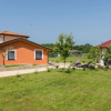 Отель Attractive Holiday Home with Pool, Hot Tub, Patio, Courtyard, фото 11