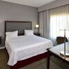 Отель Hampton Inn & Suites Fredericksburg, фото 7