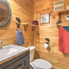 Отель 'cubbies Cabin' w/ Hot Tub ~ 7 Mi to Dollywood!, фото 4