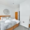 Отель Long Eaton Modern 4bed House, фото 28