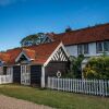 Отель Sweetshop Cottage/1-Bed Home on Osea Island, Essex, фото 9