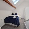 Отель Perfect Location 3 Bed Serviced apartment with Bike Storage for BPW. Close to Brecon Beacons, фото 7