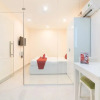 Отель RedDoorz Plus near Tan Dinh Market 2, фото 21