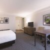 Отель La Quinta Inn & Suites by Wyndham Dallas Plano West, фото 3