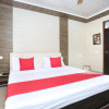 Отель Gold Star by Oyo Rooms, фото 5
