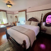 Отель Hubble House Inn, фото 4