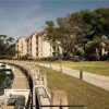 Отель In the Heart of Harbour Town 2BR 2BA Pool Access Close to Beach, фото 1
