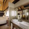 Отель DoubleTree Resort by Hilton Hotel Fiji - Sonaisali Island, фото 25