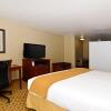 Отель Holiday Inn Express Hotel & Suites Fort Atkinson, an IHG Hotel, фото 4