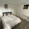 Отель Chic City Retreat Immaculate 2-bed Oasis in London, фото 2