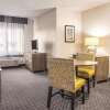 Отель La Quinta Inn & Suites by Wyndham Hartford - Bradley Airport, фото 19