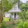 Отель Romantic Cottage in Washington Historic District в Вашингтоне