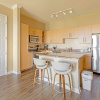 Отель Executive Suite With Pool & Gym, фото 14