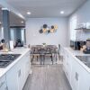 Отель Stylish 4 Br/2ba Renovated Home Near Downtown, фото 3
