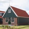 Отель Holiday home built in Zaanse style, 15 km. from Alkmaar, фото 17