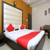 Отель OYO 12027 Hotel Amara, фото 4